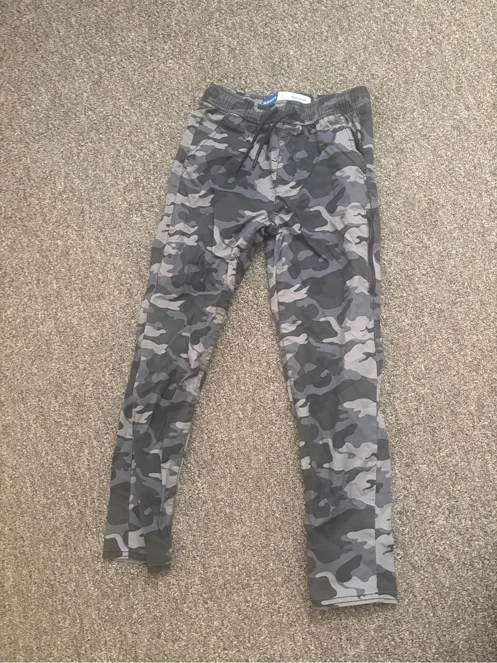 Old Navy Black & Gray Camo Jogger Pants